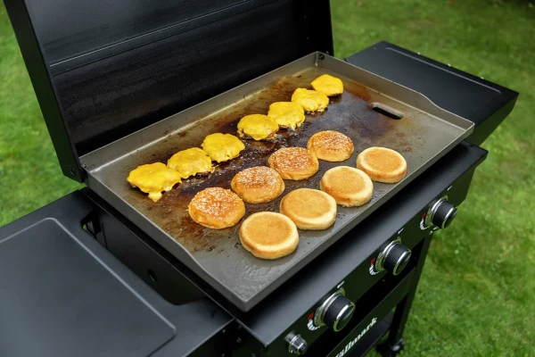 Hällmark Stekbord med 3 brännare Grillar & Pizzaugnar miljöbild